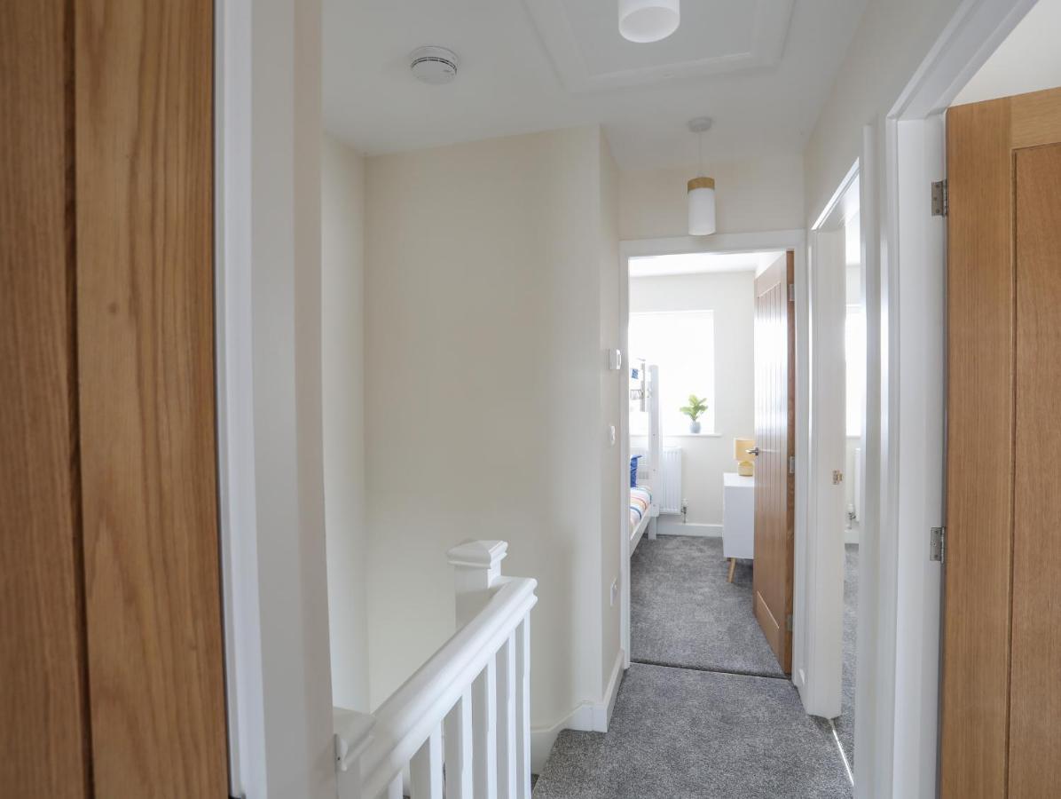 Swn Y Nant Villa Holyhead Eksteriør bilde